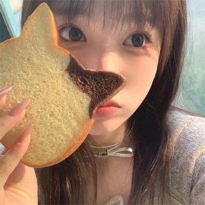 不要抬头 在线观看封面