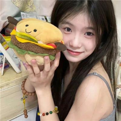 快藏起来!玛琪娜同学 在线观看封面